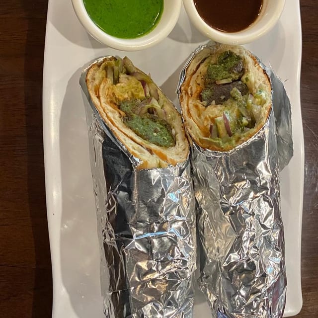 Chicken Kabab Naan Roll.